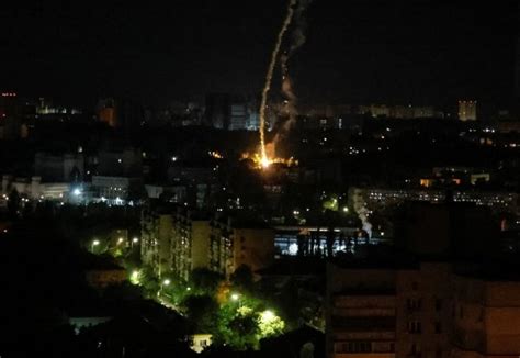 Rusia lanza su mayor ataque aéreo sobre Ucrania desde el inicio de la guerra, según Kyiv